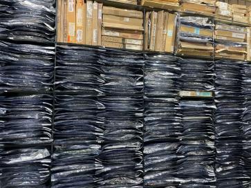 点击查看大图 深圳市福田区新亚洲电子市场锦州电子商行实景