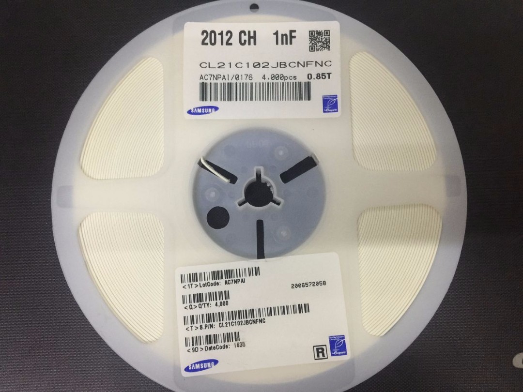 深圳市科灵达电子商行  0805 1nf 50v 封装:2012批号:贴片电容cl2c11