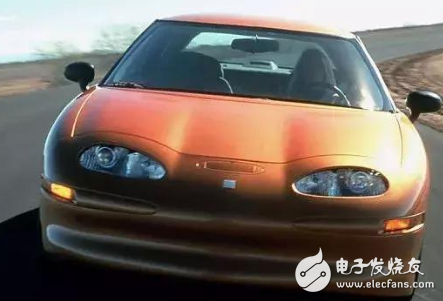 通用EV1的出现当时给美国汽车市场带来的冲击丝毫不比今天的特斯拉差