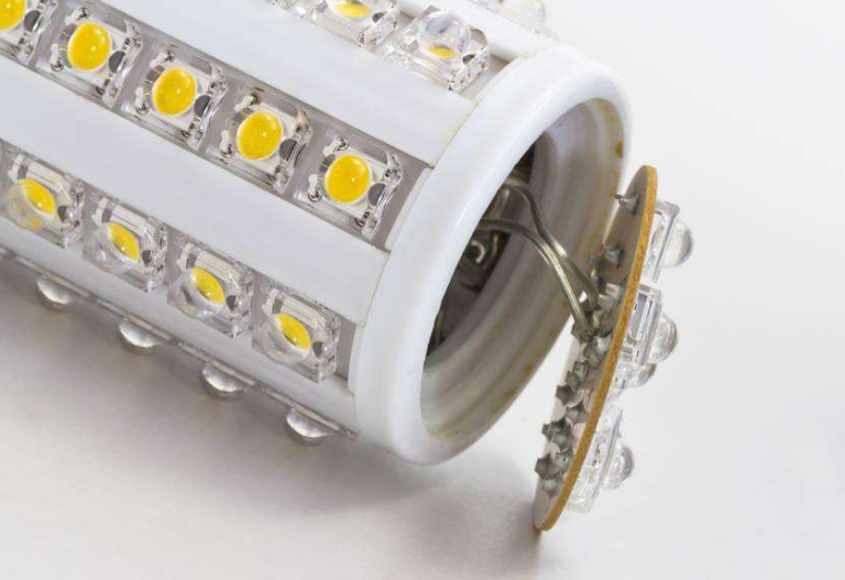 HELLA与AUDI共同合作，将研发独特的照明技术及新的照明概念