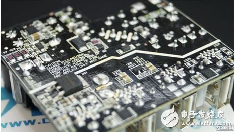 小米4口USB充电器完全可以替代原装充电器，售价69元