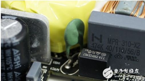 小米4口USB充电器完全可以替代原装充电器，售价69元