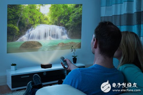 下一代家庭移动影院--移动智能电视