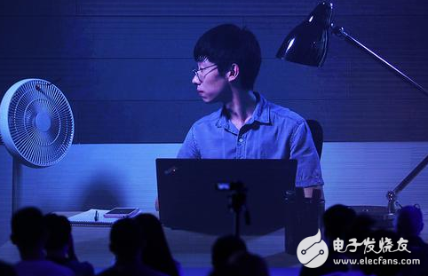 微软发布第五代小冰 “网红少女”进军物联网