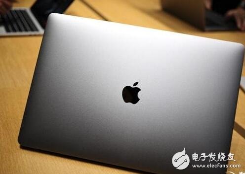 苹果新Macbook Pro真机图赏，好薄、好靓、好高端！