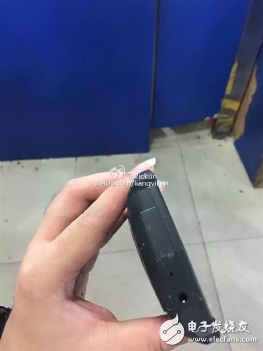 顺丰智能手机真机曝光：外形如此彪悍！