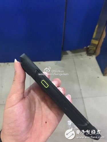 顺丰智能手机真机曝光：外形如此彪悍！