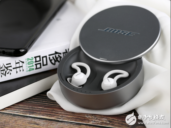 这款耳机可以以听噪音来达到助眠的效果