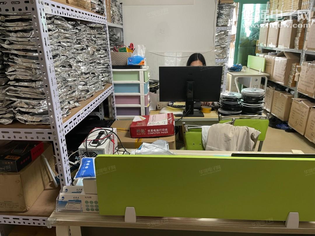深圳市欧腾威电子科技有限公司展示图2