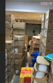 深圳市福田区新亚洲电子市场二期德诚发电子商行实景