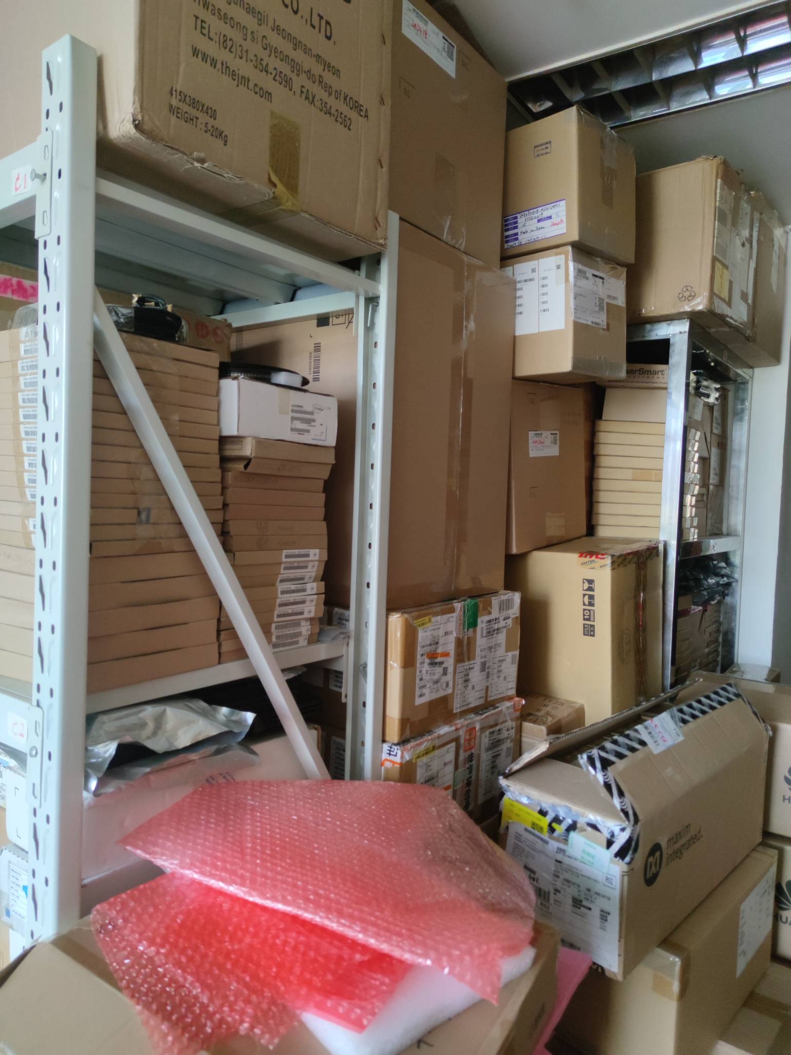 深圳市思拓客电子有限公司展示图3