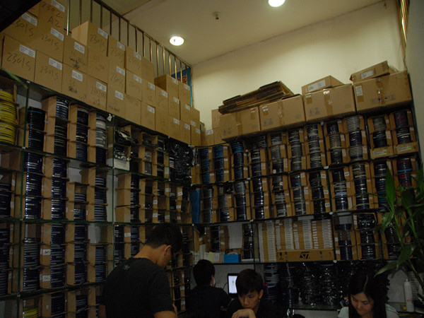 深圳市福田区都会电子市场长荣电子商行展示图2